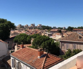 Attique Saint Pierre - Dans le ciel des teinturiers