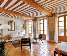 Charming traditional flat with garage at the heart of Avignon - Welkeys