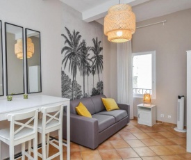 Comfortable studio apartment close to Avignon Bridge Welkeys