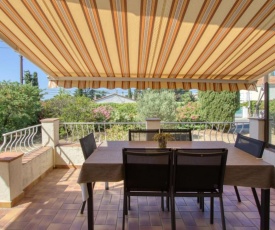 Large House With Garden And Terrace In Bandol