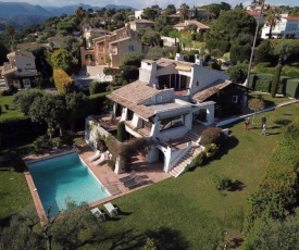 Merveilleux studio dans villa de charme provençal