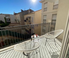 Old Port, Bright 1BR, 2 balconies, Beach - 2min, Palais -10min