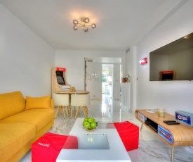 Luxury 4 Stars Apartment with 2 Terraces, Cannes Croisette