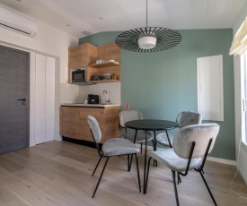 Scandinavian Urban 4 - 1BR apartment in Cannes center close to the beach and the Palais