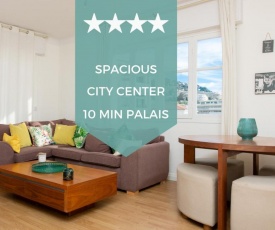 CANNES CITY CENTER 2-minute walk to the beaches with parking space!