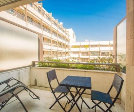 Cannes Conseil Immo, Grand Studio Terrasse Gray d'Albion area -Four-