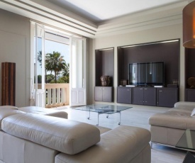 SPACIOUS LUXURY APARTMENT 160m2