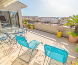 Cannes Stunning sea and old town view for our full comfort 3 BR with balcony by Olam Properties