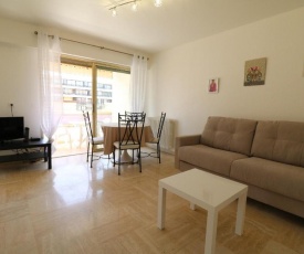 Studio with balcony, Palais Royal, 1 min Croisette, 8 mins from the Palais 108