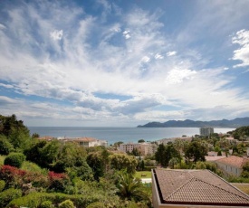 Charming flat with terrace sea view and swimming pool in Cannes - Welkeys