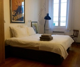 2 bedroom cool apartment in the old town of Antibes