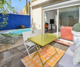 Stunning home in Marseille with Outdoor swimming pool, WiFi and 2 Bedrooms