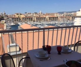 Suite privée du balcon du vieux port Marseille