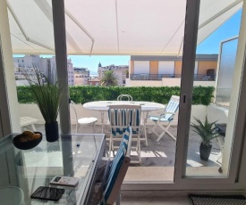 Grand Studio Terrasse 200m Cannes-Croisette