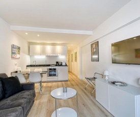 GuestReady - Modern Studio with Private Balcony in Croisette