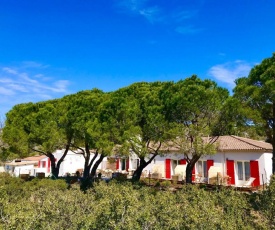 HôTEL LES VOLETS ROUGES - CASSIS