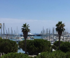 appartement Terrasse magnifique vue mer et yachts