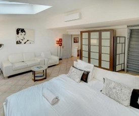 IMMOGROOM- City center- AC - 5min from the Palais- Restaurant