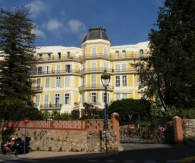 Menton Ancien Palace - Appartement vue mer - 700m de la plage