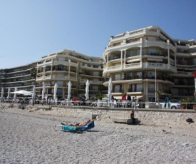 Sharon Apartment in Victoria Beach