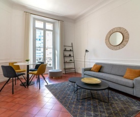 La Guitare 22 - Spacious 1 BR apartment in the center of Cannes, right behind Grand Hotel