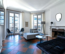 La Guitare 33 - Nice and spacious 1BR apartment in center of Cannes, right behind Grand Hotel