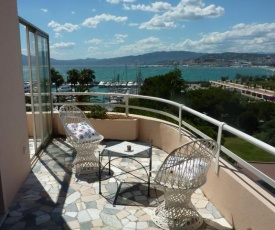 Nice flat with TERRACE on the Croisette