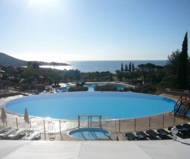 Cap Esterel place des pecheurs