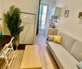 Fully renovated studio near the train station