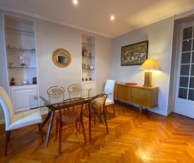 Heart of the Center Superb Flat 50 meters from the sea