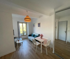 Nice Renting - JAURES - Cosy Flat - Nice old town - Great view - AirCon