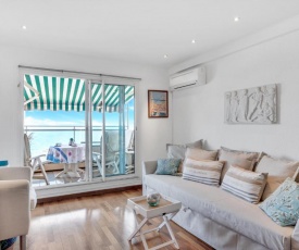 La Prom - a two bedroom apartment with a sea view