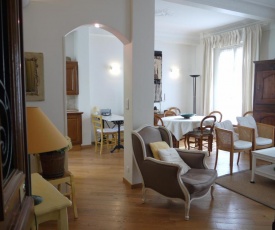 Rossini 1 - a spacious one bedroom apartment in central Nice