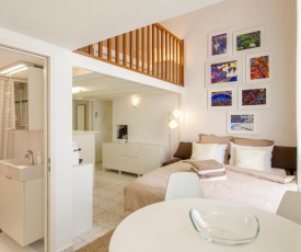 SUEDE PROMENADE Duplex apartment at 1 min from the sea 2 baths