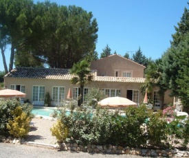 Gites Piscine Chauffée La Balancelle