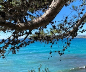 Joli studio au coeur de la MADRAGUE 200M de la plage TOUT équipé; ST CYR SUR MER; VAR