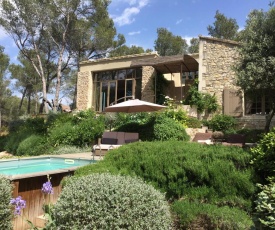 Villa de 2 chambres avec piscine privee jardin amenage et wifi a Saint Remy de Provence