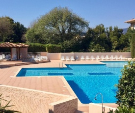 Appartement spacieux avec jardin coeur de st Tropez