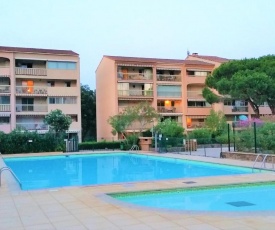 Appartement Sainte-Maxime, 2 pièces, 4 personnes - FR-1-226-450