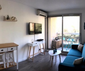 Studio moderne avec balcon au cœur du centre ville