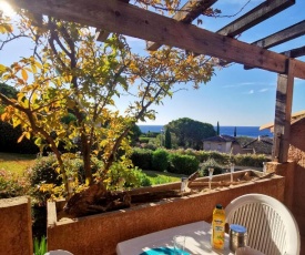 Studio Bord de Mer Terrasse Vue Mer Piscine