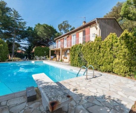 Charming studio with pool and garden in Six-Fours-les-Plages - Welkeys