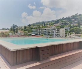 Apt Golfe Juan - 5min des plages - Parking privée - Piscine Rooftop