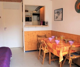 Appartement Vars, 1 pièce, 4 personnes - FR-1-330B-4