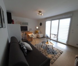 Stunning 1-Bed Apart in Villeneuve Loubet beach