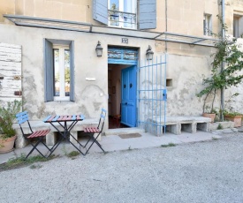 Micoulet - Maison avec parking en ville