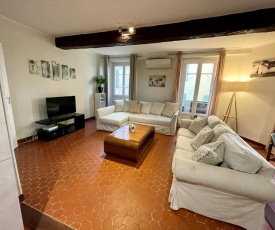 Large 3 Bdr Old Town - AC